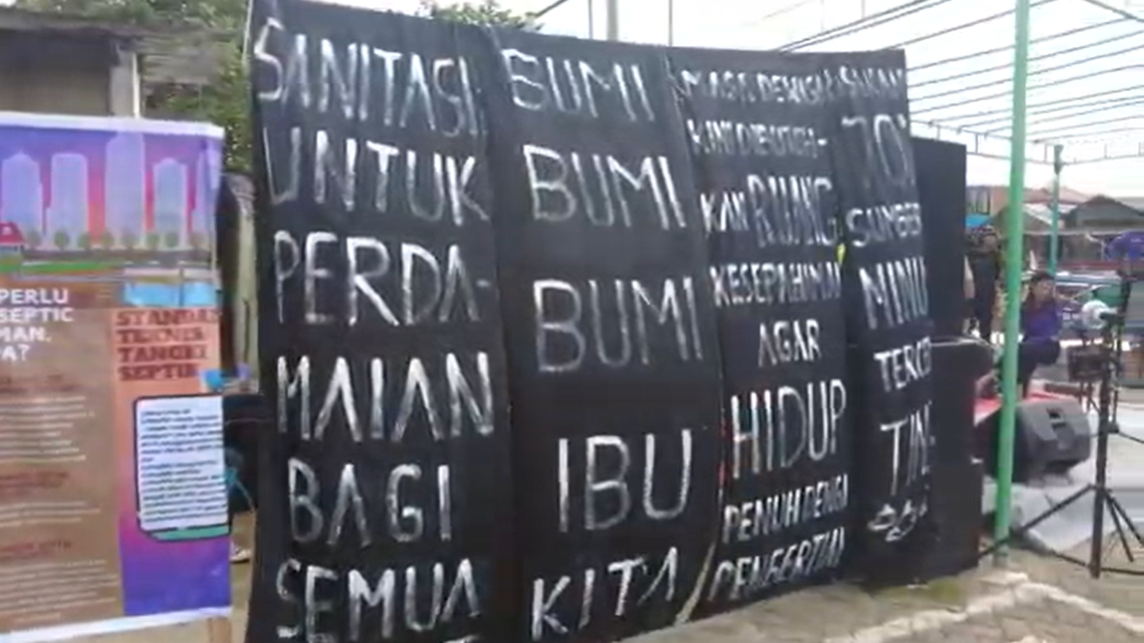 Riverside Music: Lampung Youths Creatively Promote Sanitation Awareness